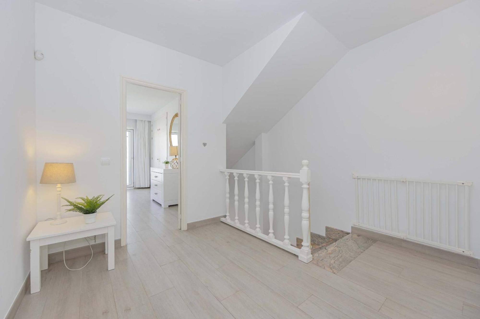 Laia House / Laia's House *